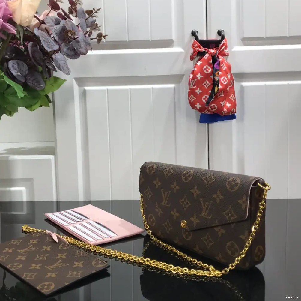 VUITTON FÉLICIE LOUIS POCHETTE 0324